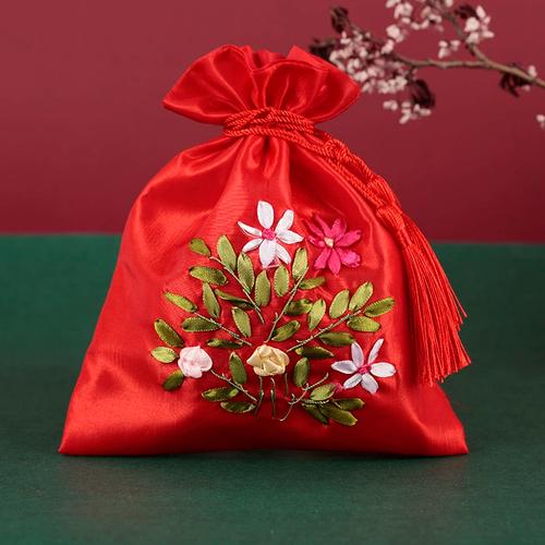 匠心独运，东方雅韵——手工丝带绣花古风束口锦袋鉴赏