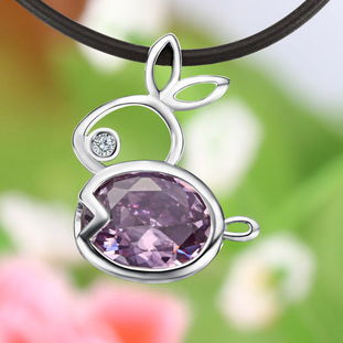 925银镶吊坠小兔子 情人节传递心意的精致信物